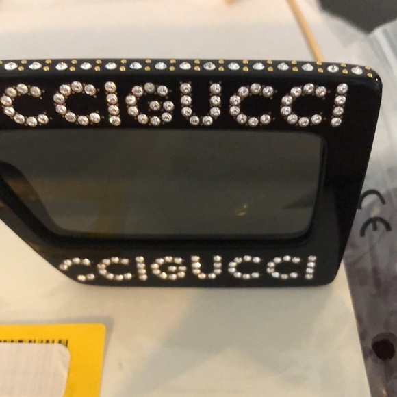 Sale. New Authentic Gucci sunglasses main image 6